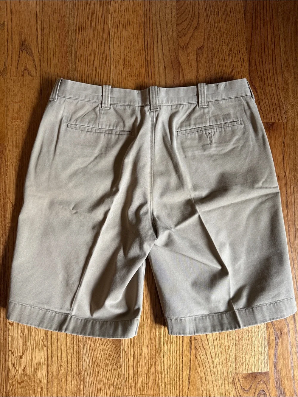 34w J. Crew Men's Khaki 11” inseam Shorts LIKE NEW